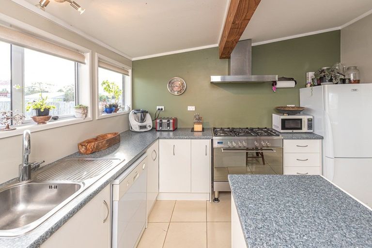 Photo of property in 21 Ruapehu Street, Castlecliff, Whanganui, 4501