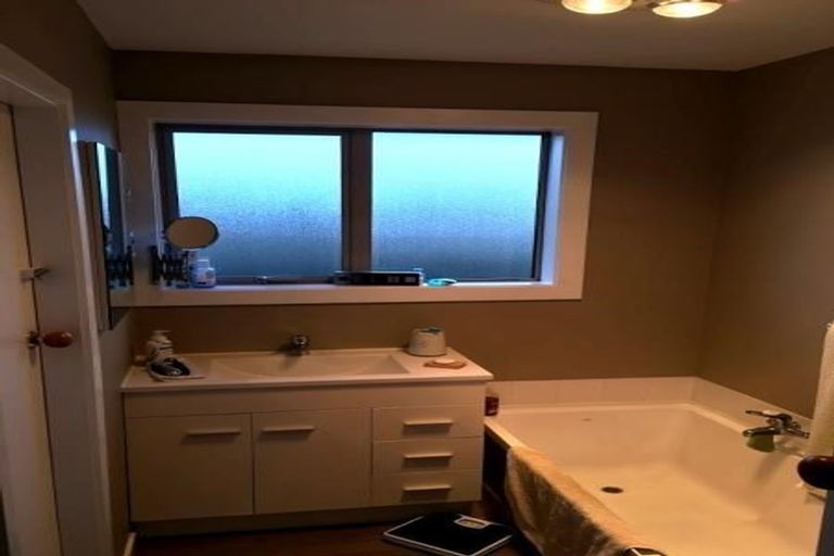 Photo of property in 71 Wingate Street, Redwood, Christchurch, 8051