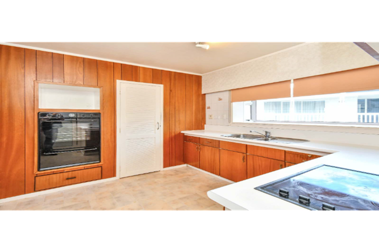 Photo of property in 57 Ray Small Drive, Pahurehure, Papakura, 2113