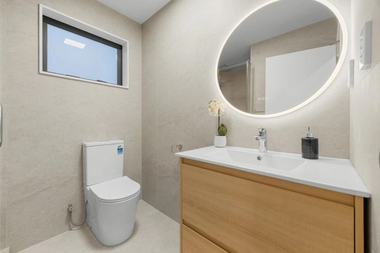 Photo of property in 1b Mamuku Drive, Massey, Auckland, 0614