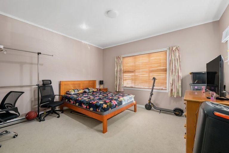 Photo of property in 218 Hillcrest Road, Hillcrest, Hamilton, 3216