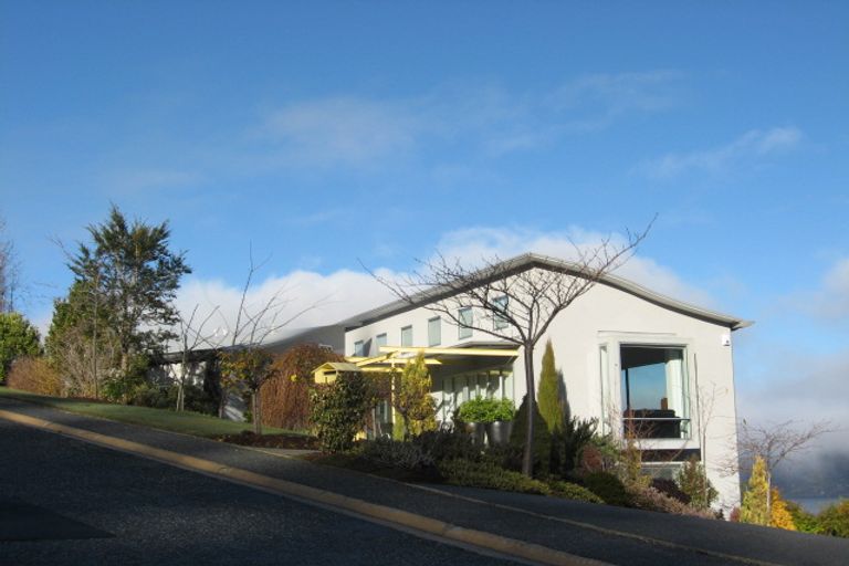 Photo of property in 1 Manchester Place, Queenstown, 9300