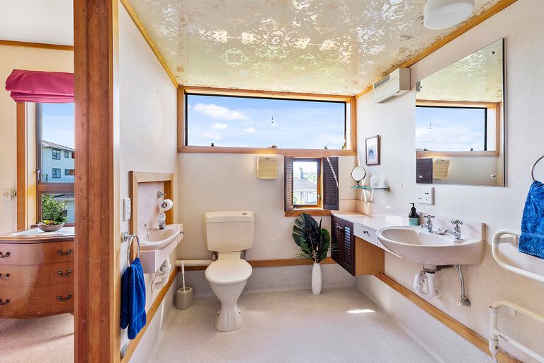 Photo of property in 63 Discovery Drive, Whitby, Porirua, 5024