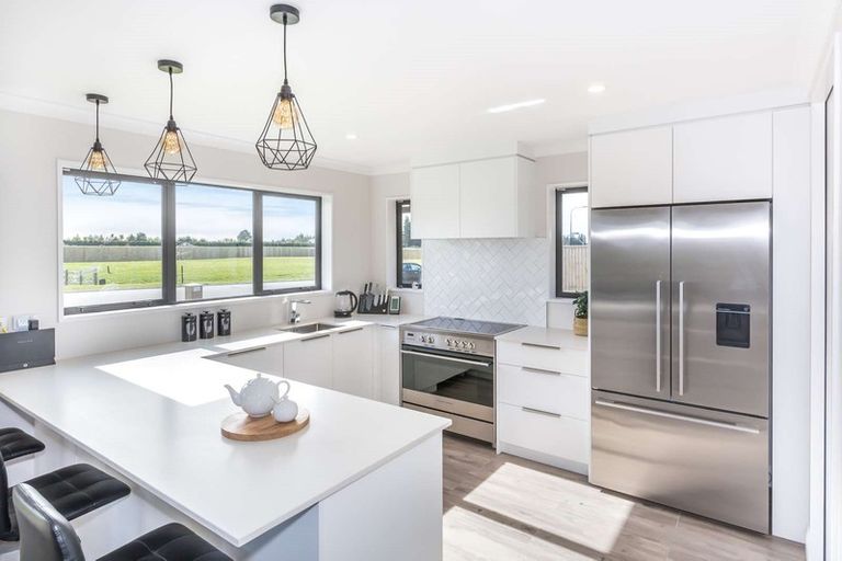 Photo of property in 18 Silver Peaks Drive, West Melton, 7618