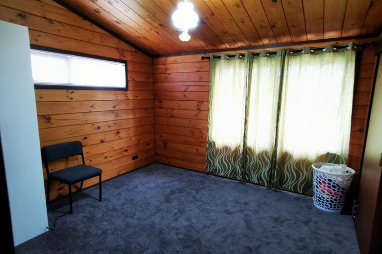 Photo of property in 5 Pinehurst Place, Wattle Downs, Auckland, 2103