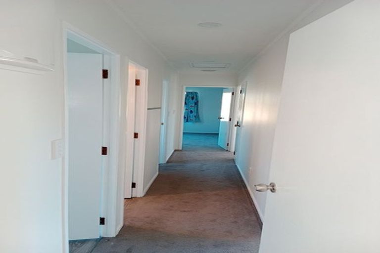 Photo of property in 15 Sandgate Avenue, Botany Downs, Auckland, 2010