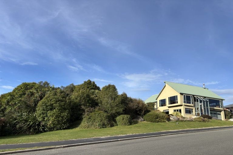Photo of property in 12 Grove Avenue, Weston, Oamaru, 9401