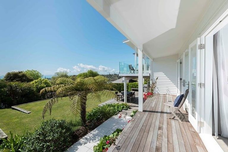 Photo of property in 52a Penzance Road, Mairangi Bay, Auckland, 0630
