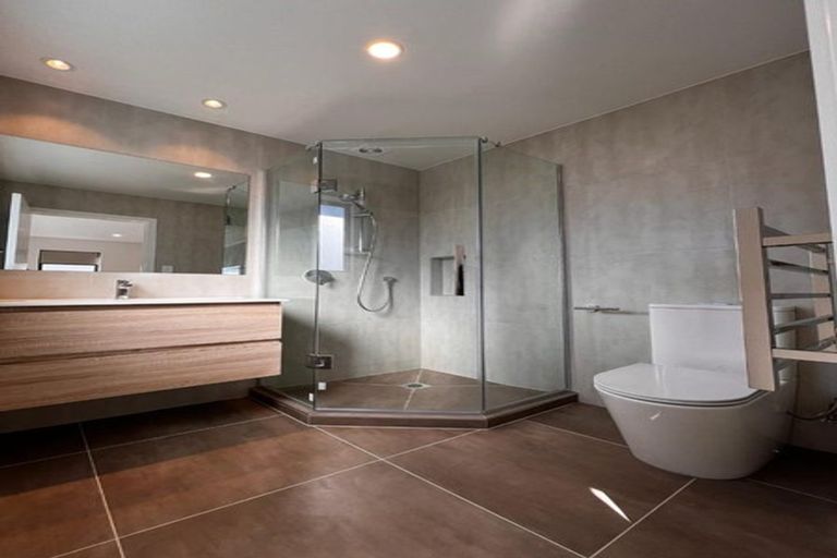 Photo of property in 7a Hinau Street, New Lynn, Auckland, 0600