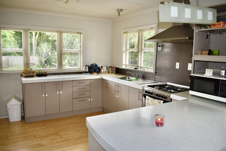 Photo of property in 32 Te Roto Road, Otaki, 5512