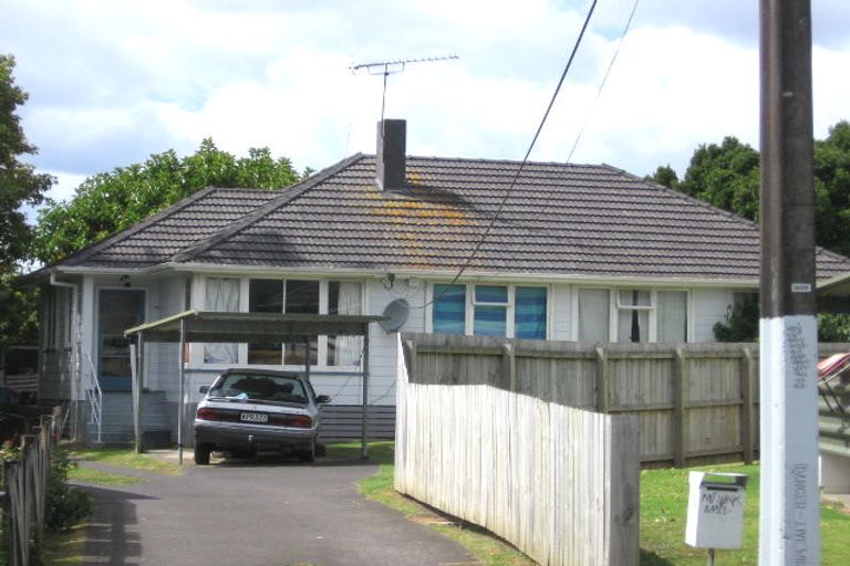 Photo of property in 16 Hayman Place, Beach Haven, Auckland, 0626