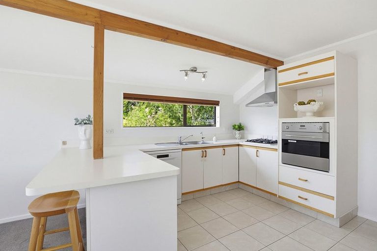 Photo of property in 2/42 Spyglass Lane, Whitby, Porirua, 5024