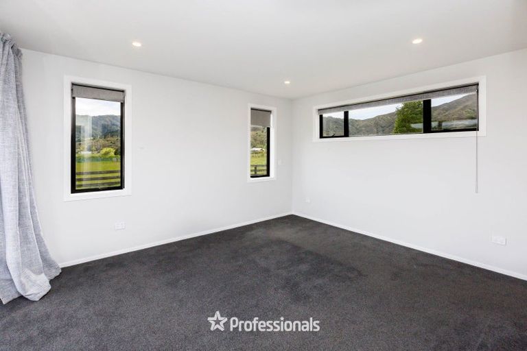 Photo of property in 6 Turksma Lane, Kaitoke, 5018