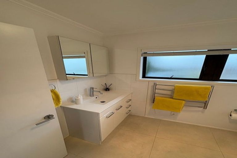 Photo of property in 2/39 Stanley Avenue, Milford, Auckland, 0620