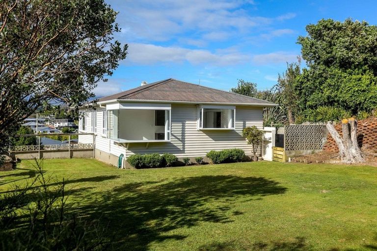 Photo of property in 41 Waimea Street, Westown, New Plymouth, 4310