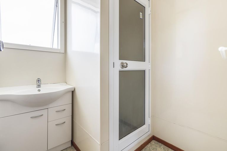 Photo of property in 41 Chingford Close, Mangere, Auckland, 2022