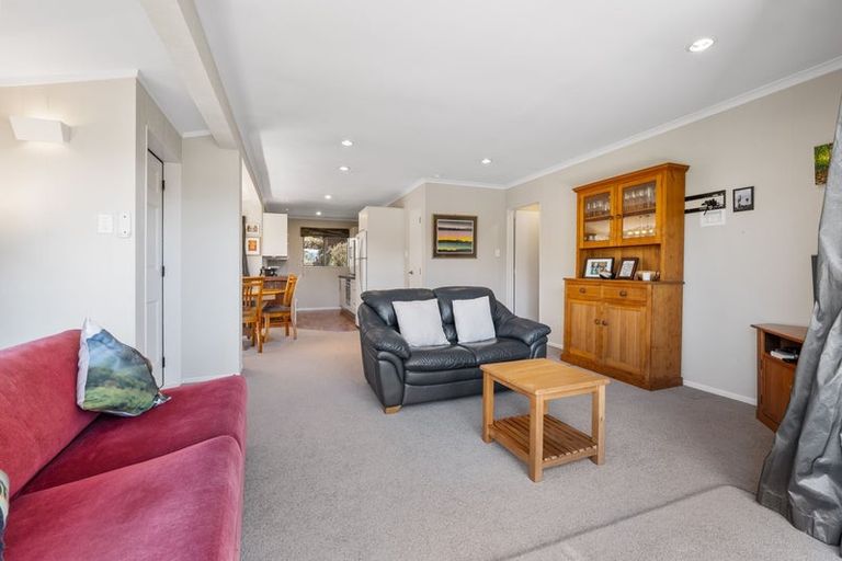 Photo of property in 3 Ruskin Place, Westown, New Plymouth, 4310