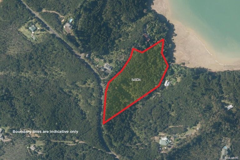 Photo of property in 126 Te Wahapu Road, Russell, 0272