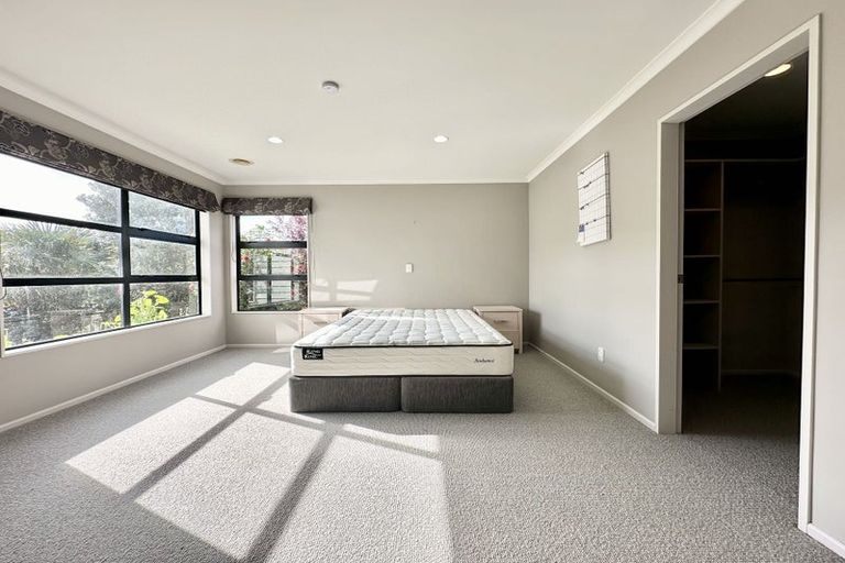 Photo of property in 61 Te Puia Drive, Aotea, Porirua, 5024