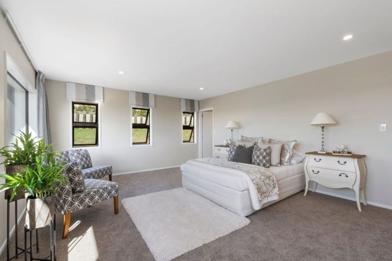 Photo of property in 10 Waititiro Rise, Stanmore Bay, Whangaparaoa, 0932