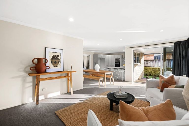Photo of property in 14 Tulip Drive, Cambridge, 3434
