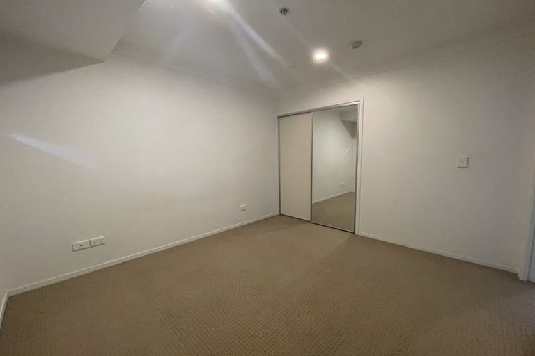Photo of property in 1h/33 Mackelvie Street, Grey Lynn, Auckland, 1021