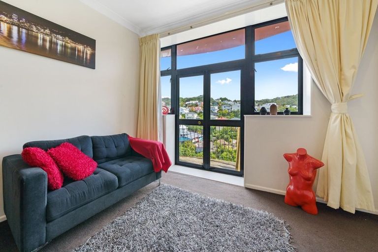 Photo of property in Terrace Garden Apartments, 13b/120 The Terrace, Wellington Central, Wellington, 6011