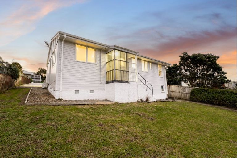 Photo of property in 110 Te Pene Avenue, Titahi Bay, Porirua, 5022