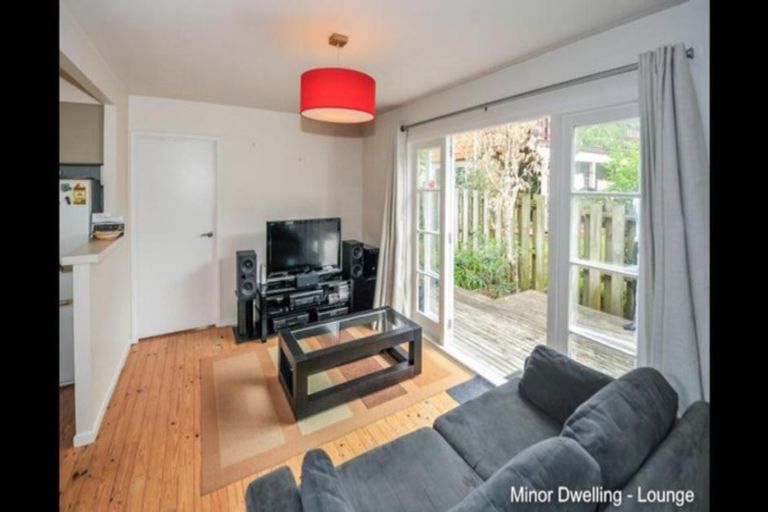 Photo of property in 2 Merriefield Avenue, Forrest Hill, Auckland, 0620