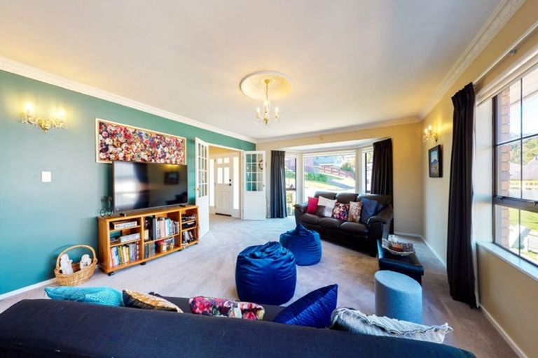 Photo of property in 25 Satara Crescent, Khandallah, Wellington, 6035