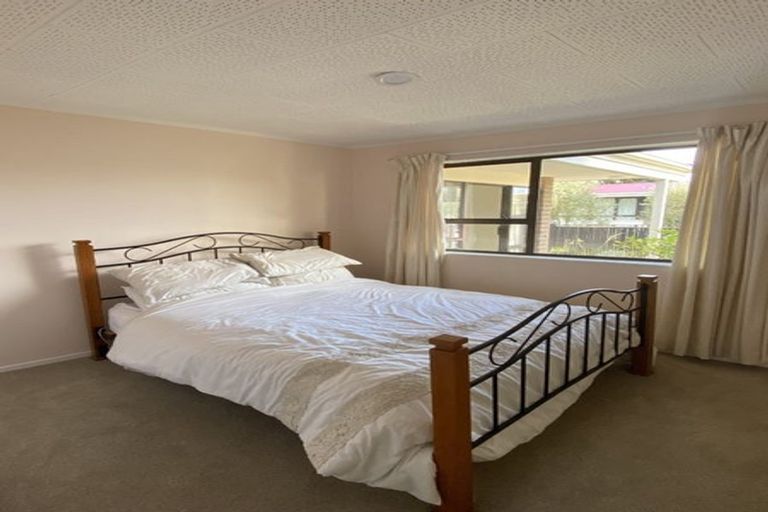 Photo of property in 136 Manly Street, Paraparaumu Beach, Paraparaumu, 5032