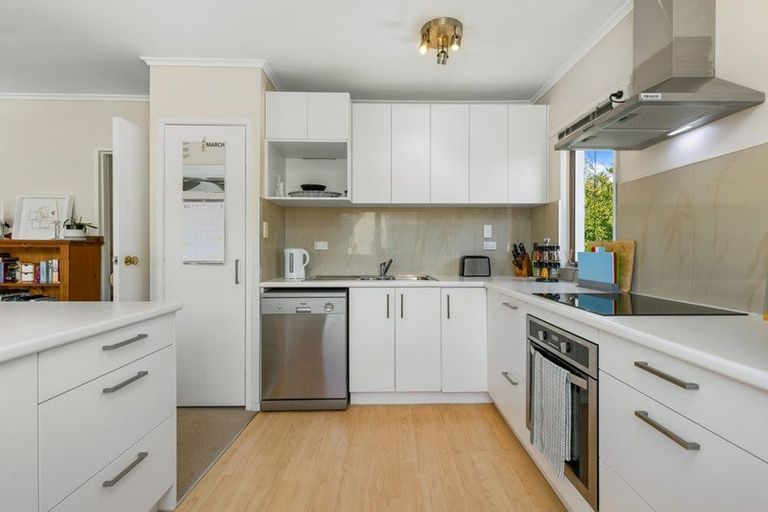 Photo of property in 11/29 James Street, Glenfield, Auckland, 0629