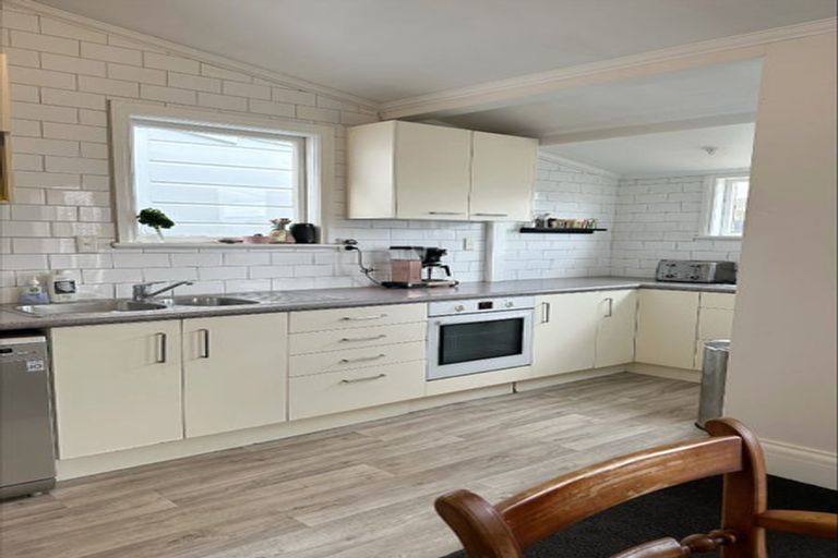 Photo of property in 6 Beach Street, Petone, Lower Hutt, 5012