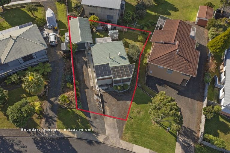 Photo of property in 5 Rimu Street, Whitianga, 3510