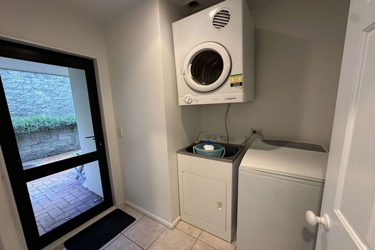 Photo of property in 7/22 Oriental Terrace, Oriental Bay, Wellington, 6011