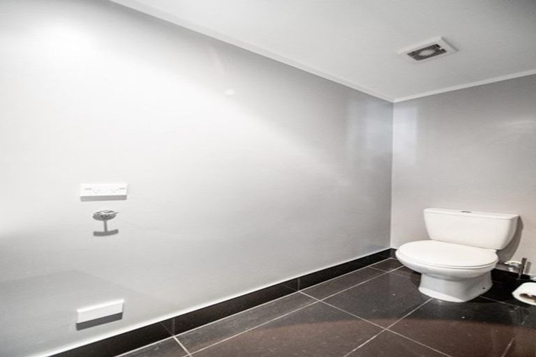 Photo of property in 79 Beach Road, Pahurehure, Papakura, 2113