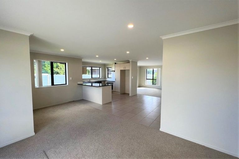 Photo of property in 11a Mangos Place, Pakuranga, Auckland, 2010