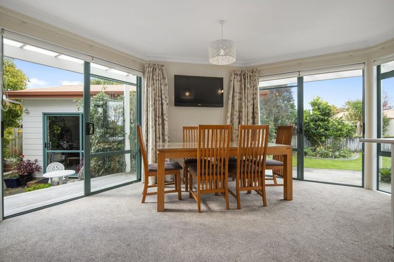 Photo of property in 13 Halcione Close, Flagstaff, Hamilton, 3210