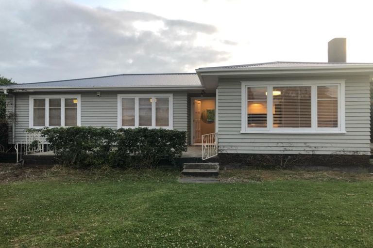 Photo of property in 1/50 Muir Avenue, Mangere Bridge, Auckland, 2022