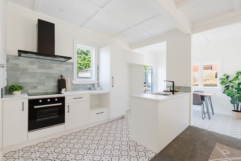 Photo of property in 17 Hinau Street, Maeroa, Hamilton, 3200