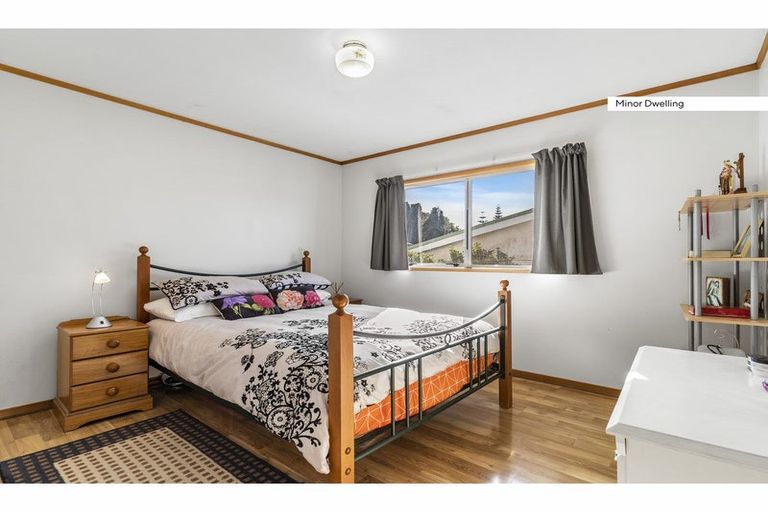 Photo of property in 10 Lloyd Avenue, Papatoetoe, Auckland, 2025