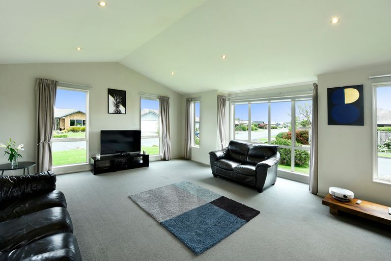 Photo of property in 51 Cambelldon Crescent, Stoke, Nelson, 7011