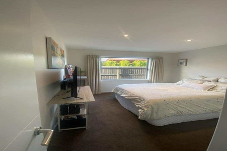 Photo of property in 35 Te Whenu Crescent, Marshland, Christchurch, 8083