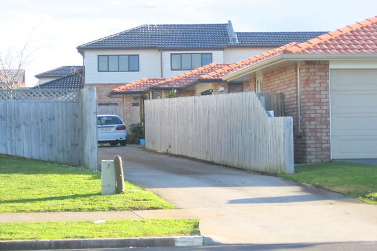 Photo of property in 38 Redcastle Drive, East Tamaki, Auckland, 2013