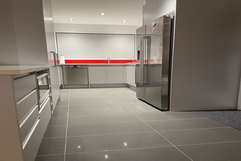 Photo of property in 4/1 Manuka Road, Bayview, Auckland, 0629