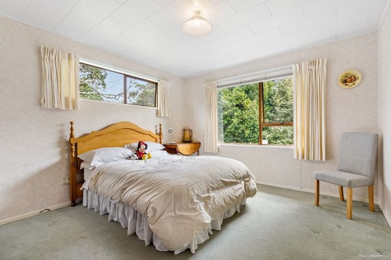 Photo of property in 34 Spinella Drive, Bayview, Auckland, 0629