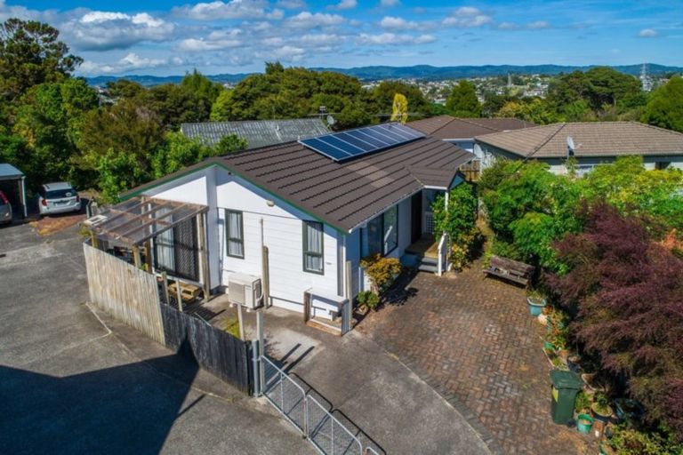 Photo of property in 1/63a Colwill Road, Massey, Auckland, 0614