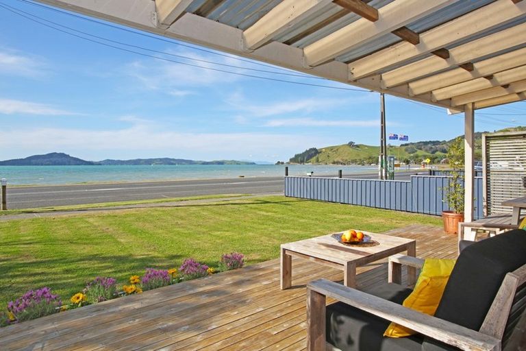 Photo of property in 1553 Clevedon Kawakawa Road, Kawakawa Bay, Papakura, 2585