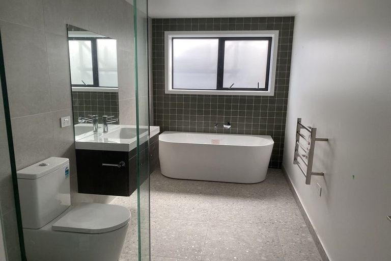Photo of property in 195 Howden Drive, Jacks Point, 9371
