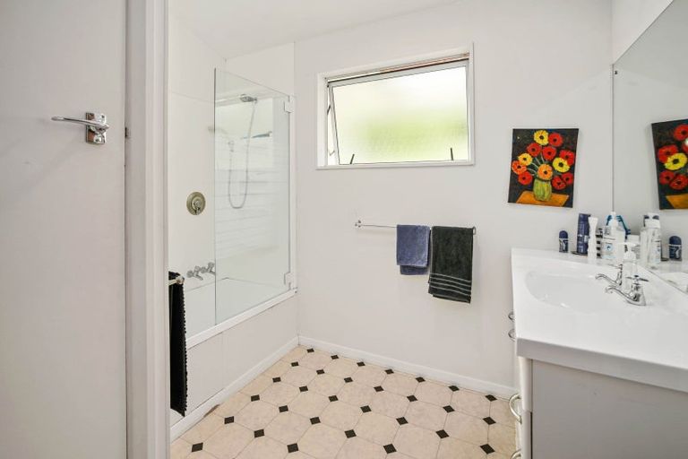 Photo of property in 16 Isel Place, Stoke, Nelson, 7011